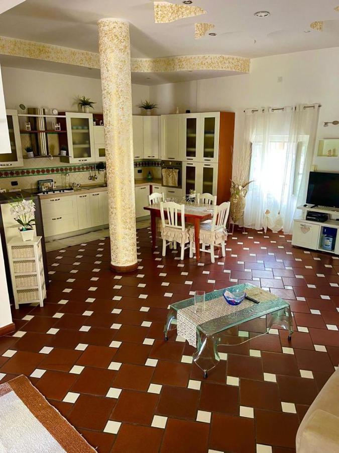 Holiday House Il Castello Di Anna Leilighet Vietri Eksteriør bilde